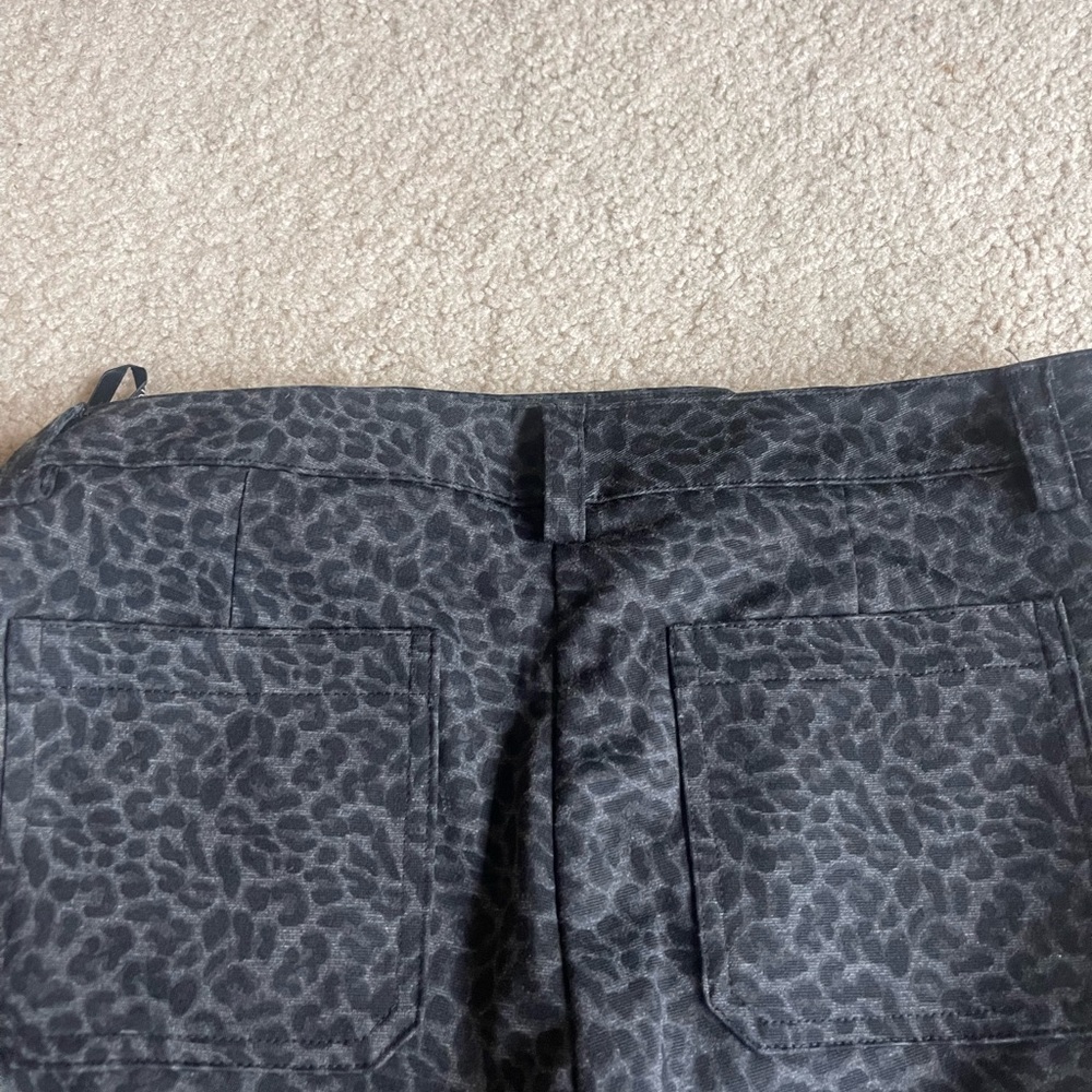 Calvin Klein Patterned Pants *** - Picture 2 of 3